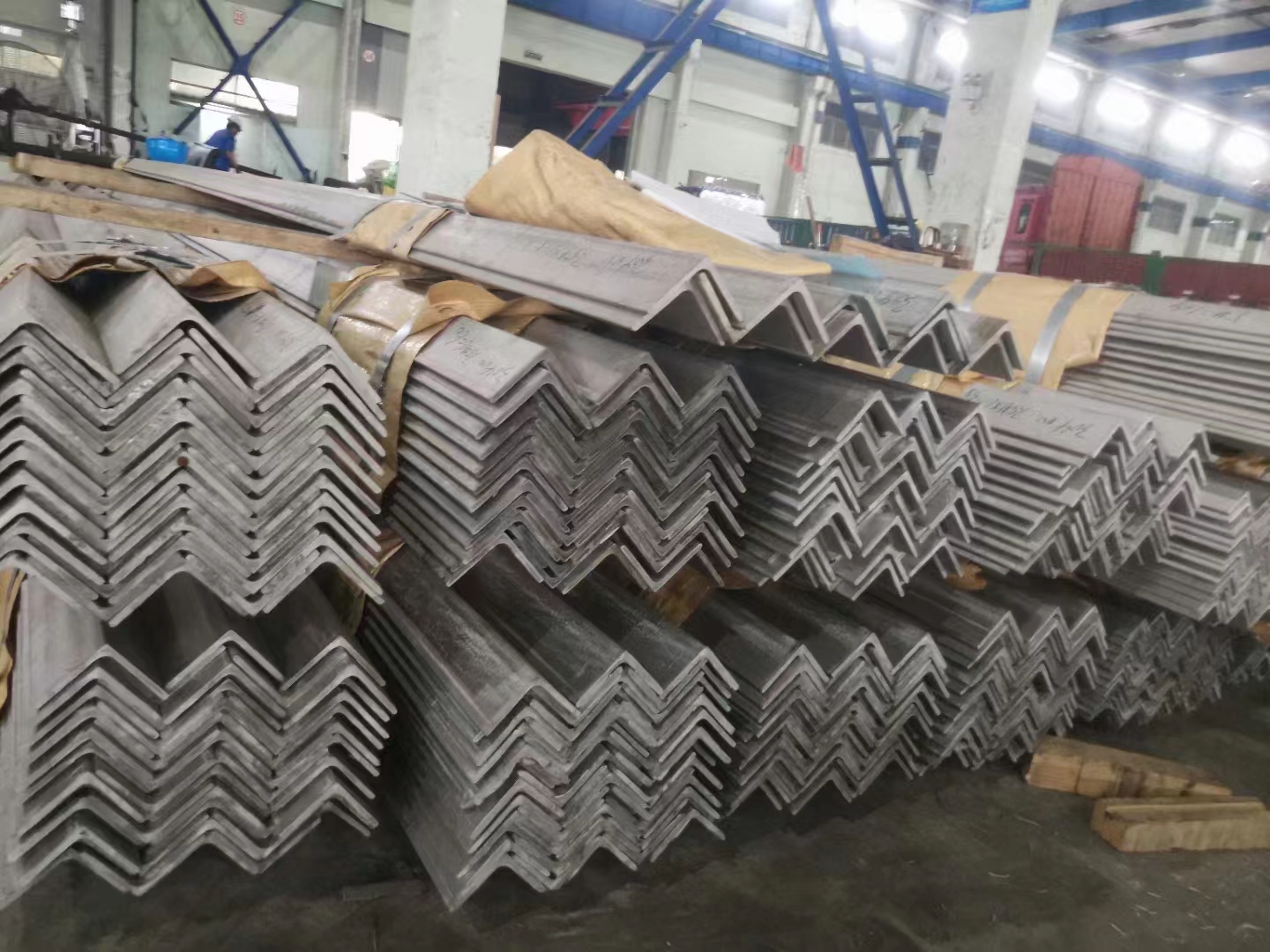 China Supply Hot Sale High Quality ASTM A36 20mm Thickness Hot Rolled Carbon Steel Plate Price